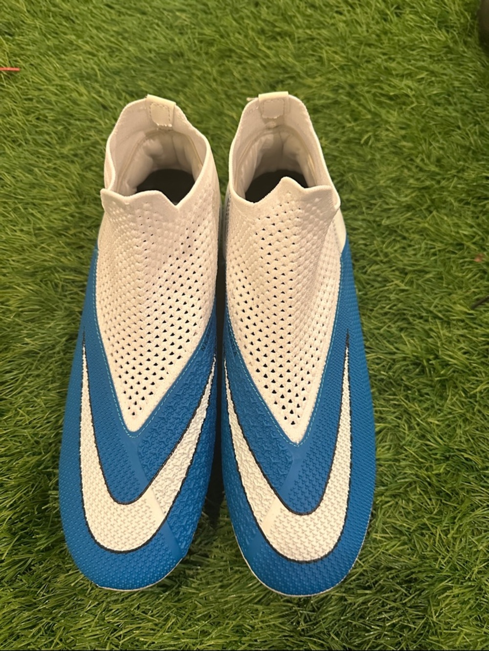 White & Blue Slip-On Soccer Cleats size 8.5
